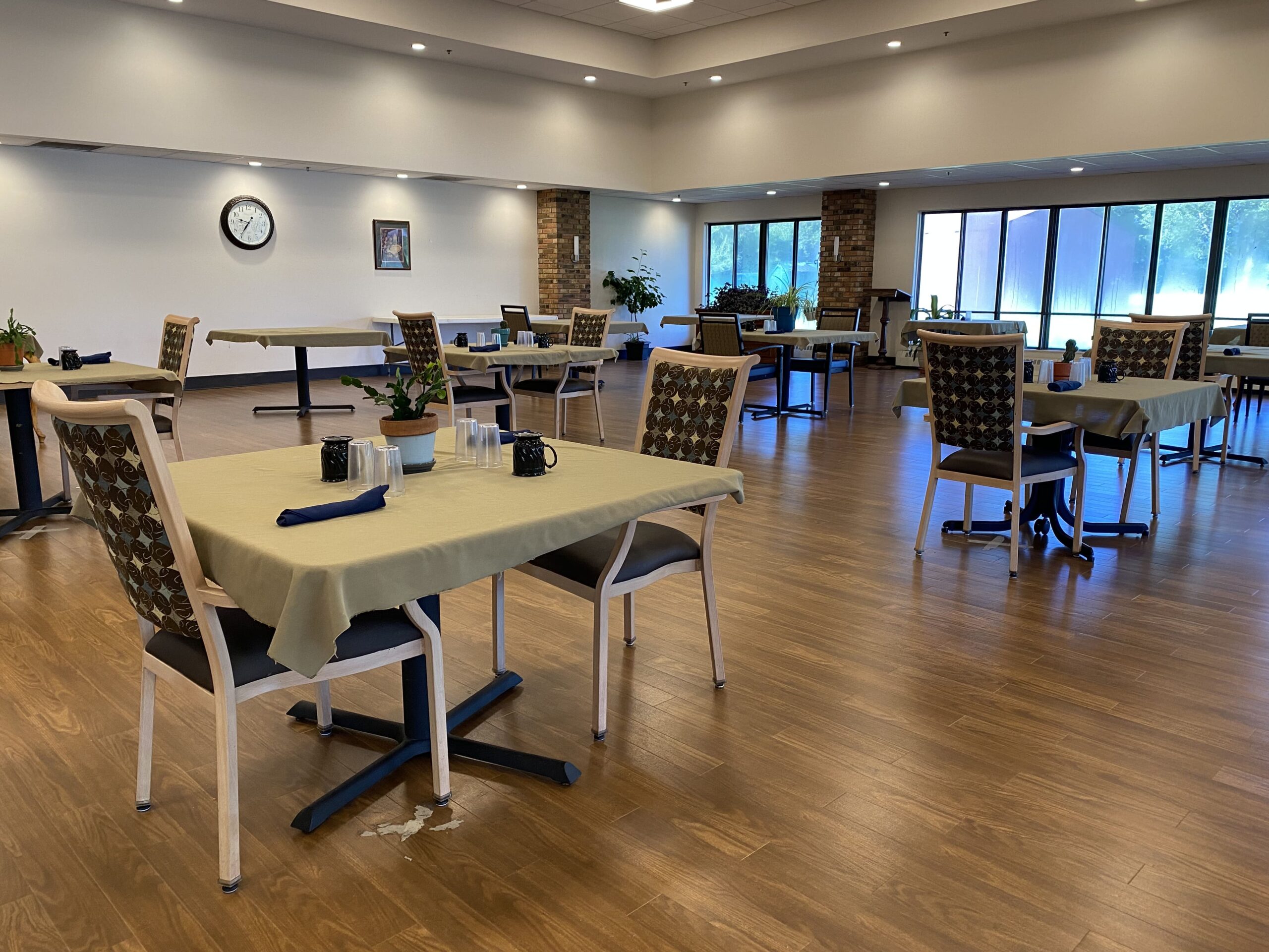 Brickyard Healthcare Fountainview Care Center dining room