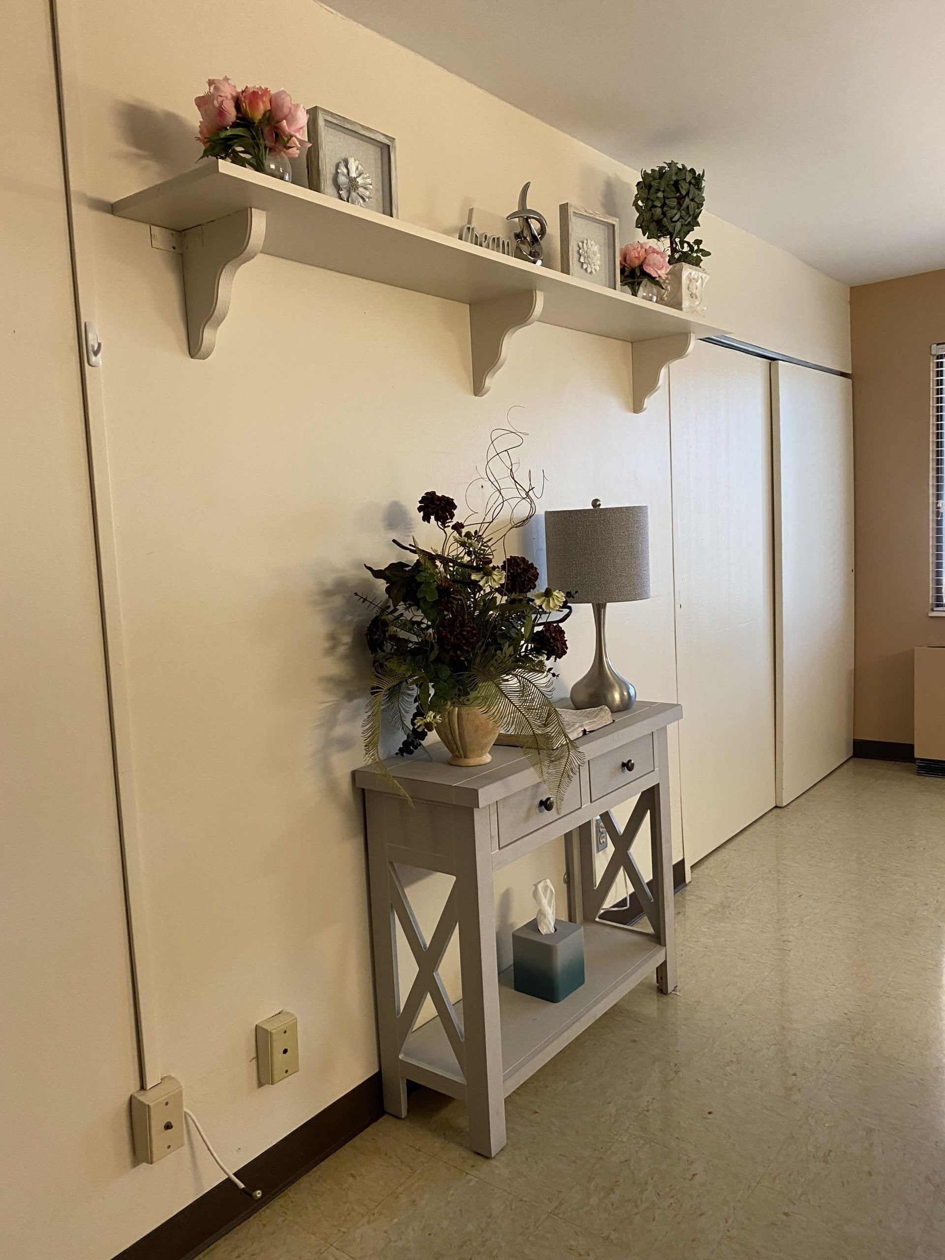 Brickyard Healthcare Fountainview Care Center interior decorations