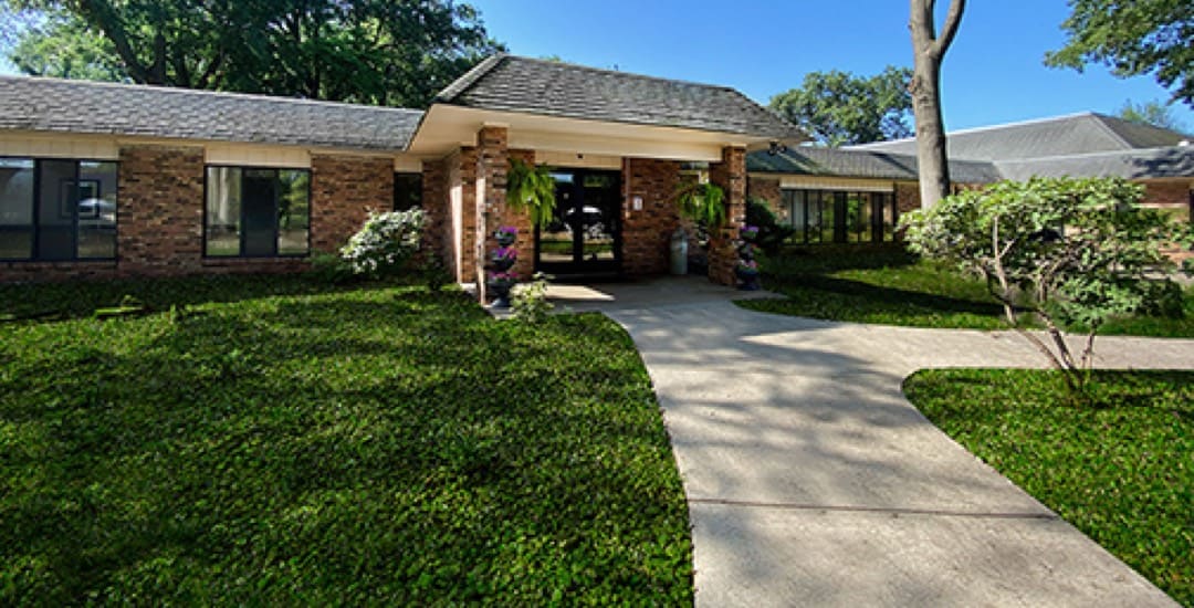 Brickyard Healthcare Fountainview Care Center exterior front entrance