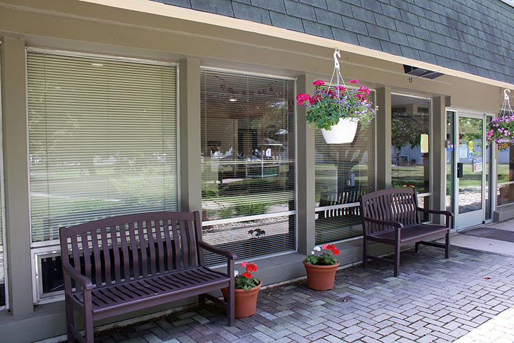 Brickyard Healthcare Knox Care Center exterior seating area