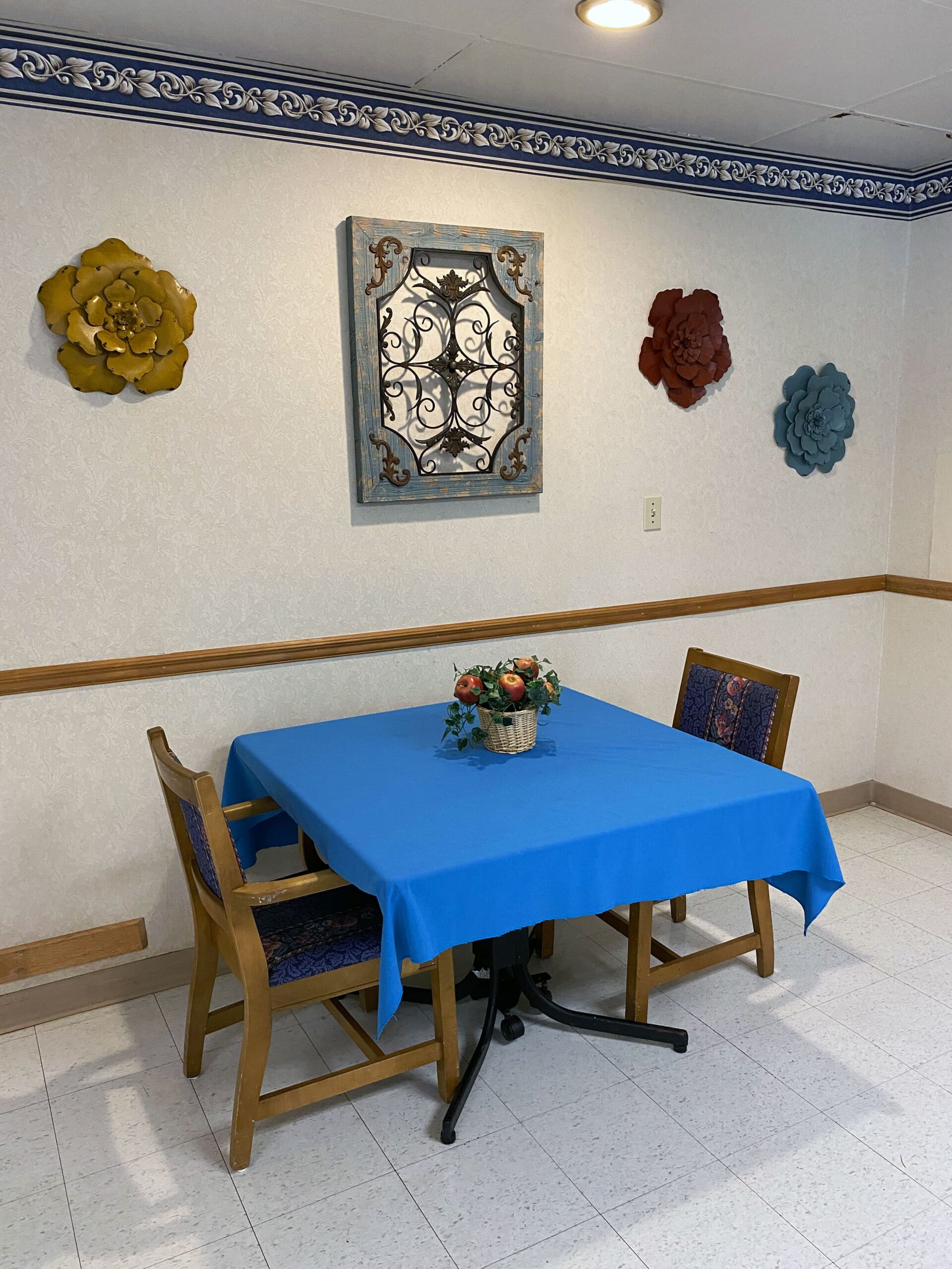 Brickyard Healthcare Lincoln Hills Care Center table and chairs for residents