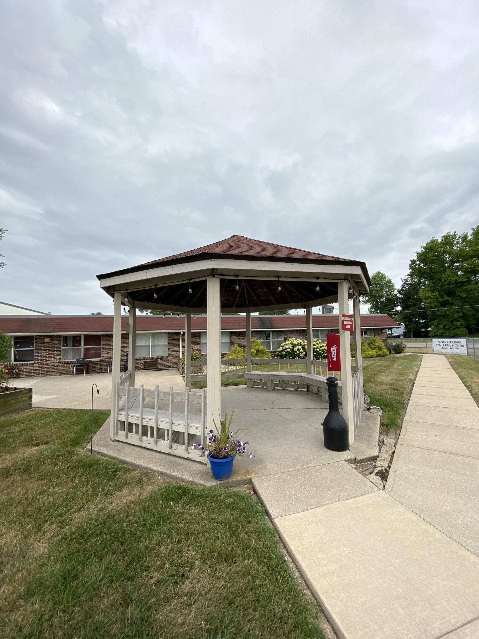 Brickyard Healthcare Sycamore Village Care Center exterior gazebo area