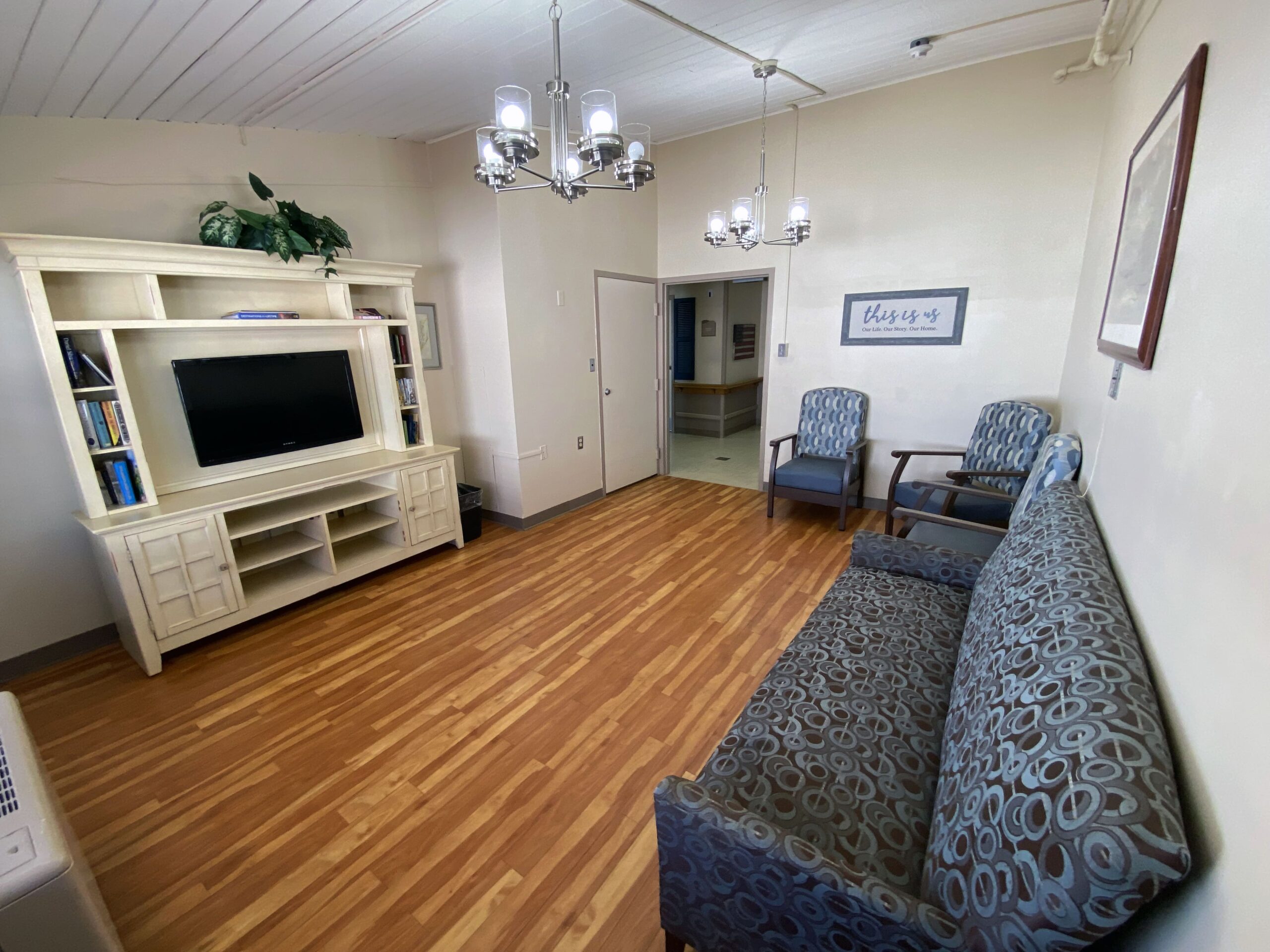 Brickyard Healthcare Valparaiso Care Center sitting area with TV